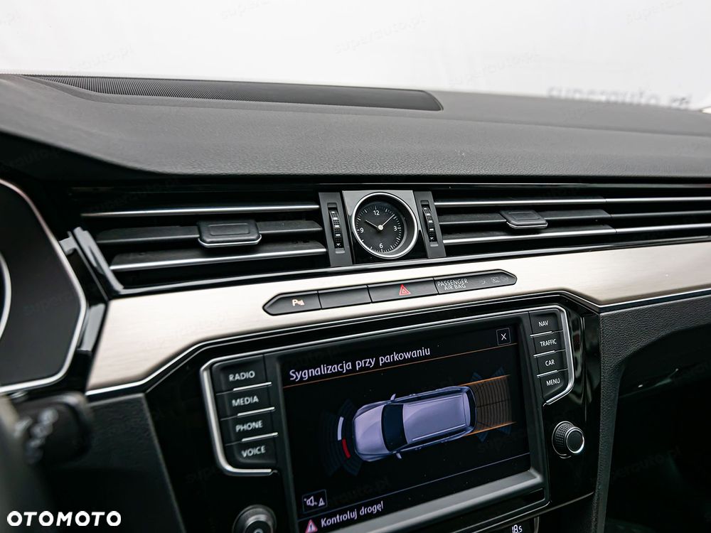 Volkswagen Passat - 17