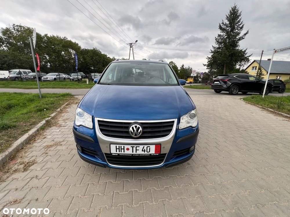 Volkswagen Touran - 19