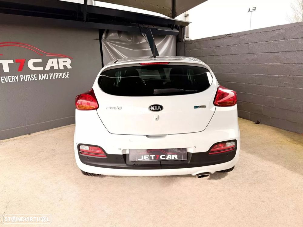Kia Ceed - 7