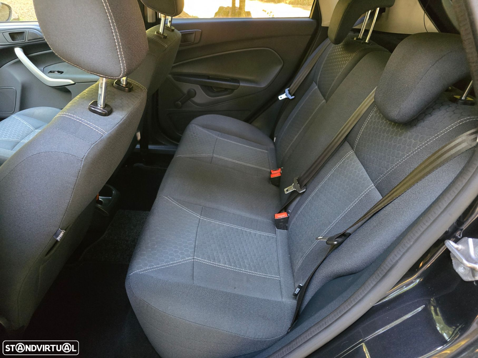 Ford Fiesta 1.4 Titanium Aut. - 22
