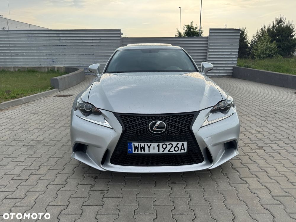 Lexus Inny - 2