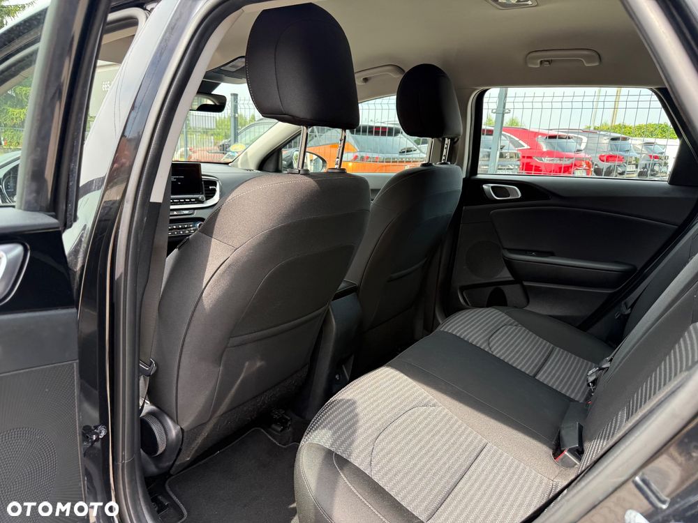Kia Ceed 1.6 CRDi Eco-Dynamics+ (48V Mild-Hybrid) DCT7 Vision - 9
