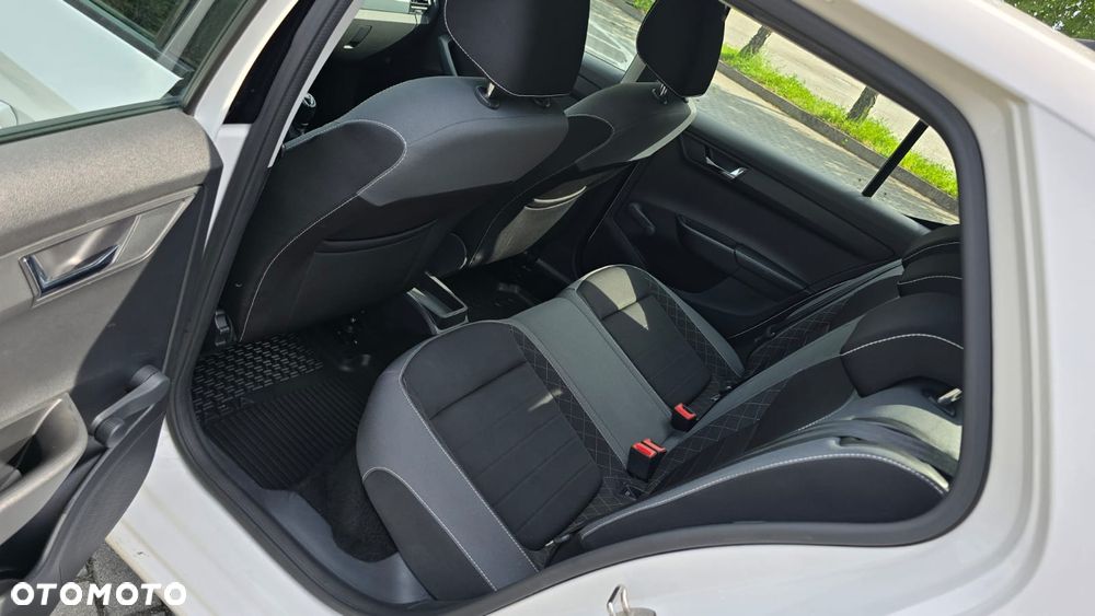 Skoda Fabia 1.0 TSI Ambition - 7