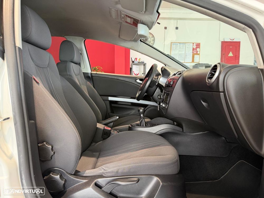 SEAT Leon 1.6 TDI ECOMOTIVE Copa Plus - 8