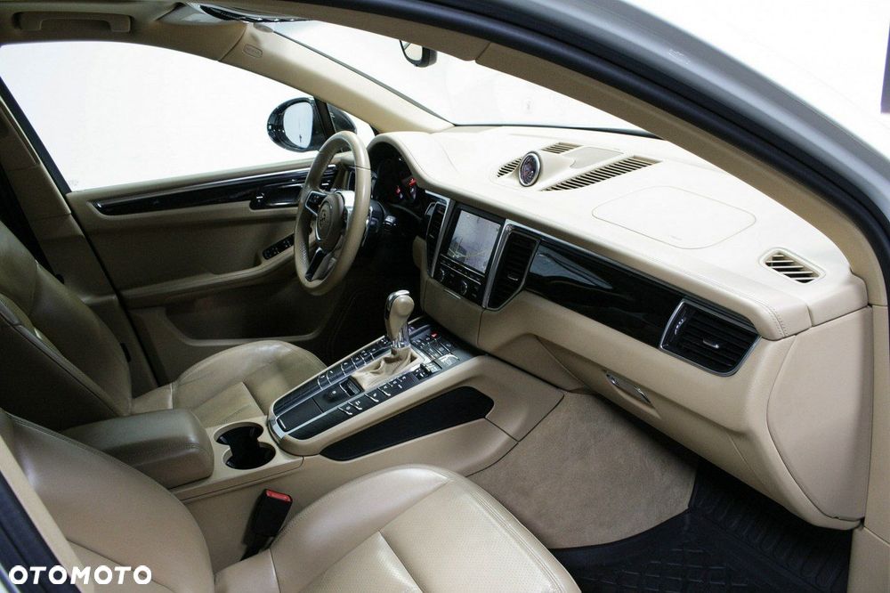 Porsche Macan - 14
