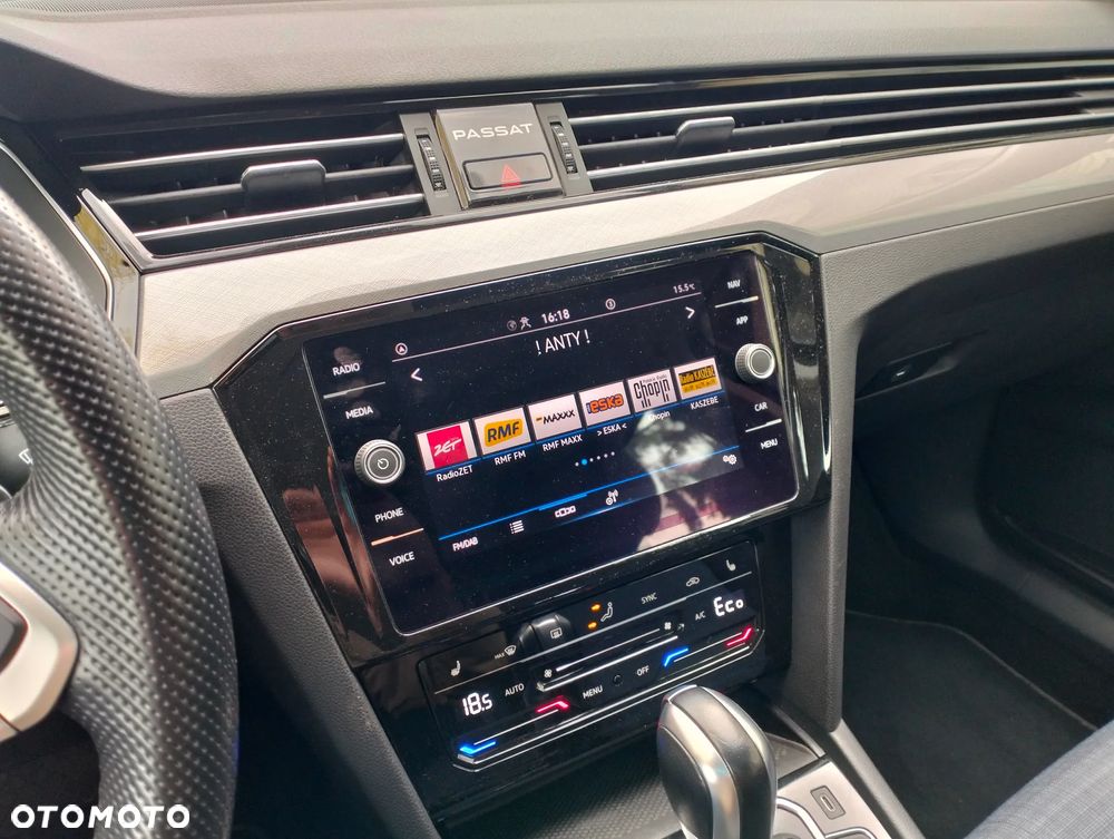 Volkswagen Passat - 20