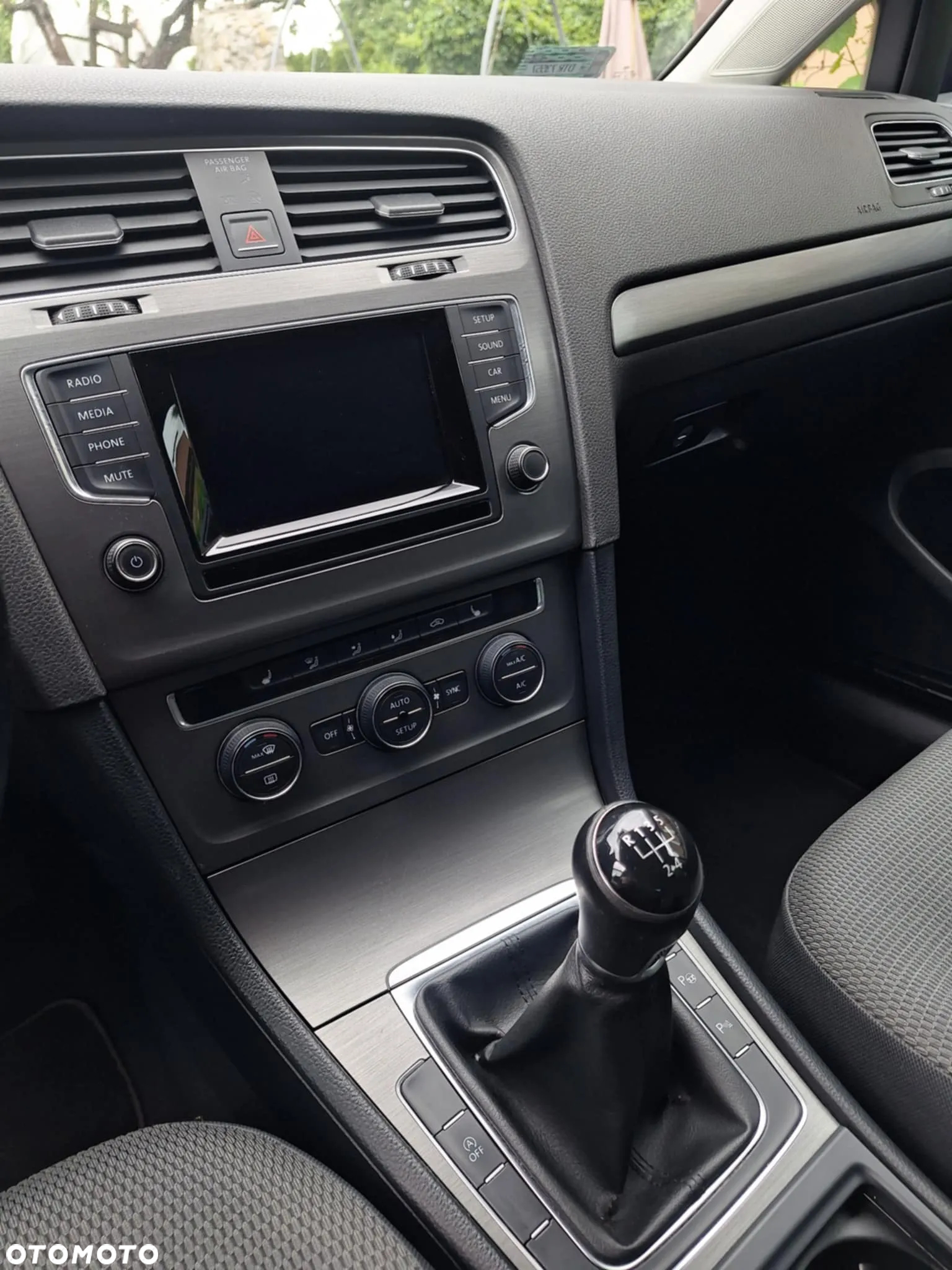 Volkswagen Golf - 19