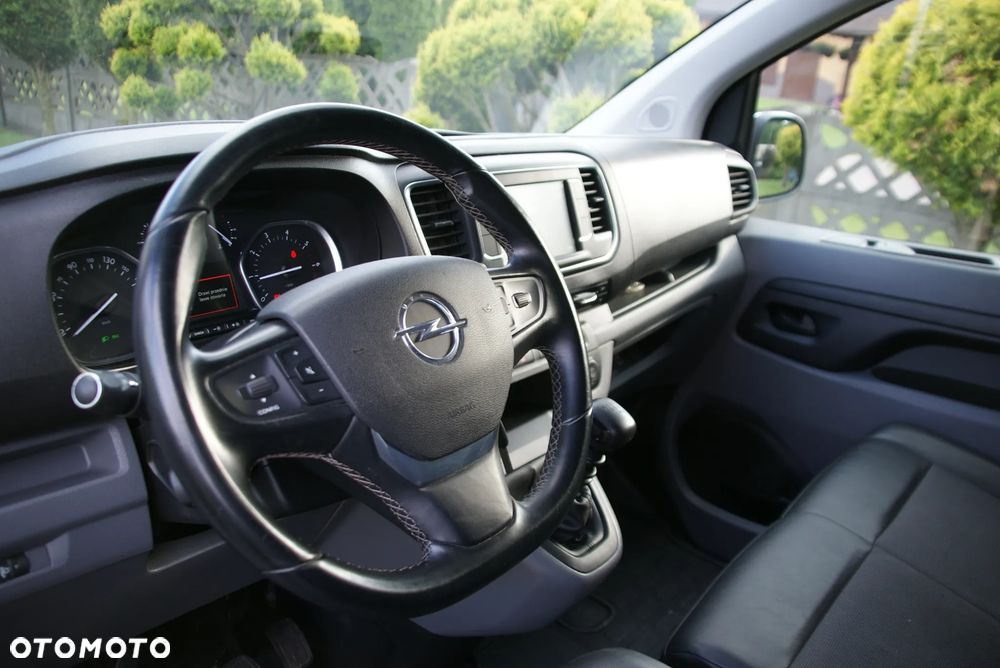 Opel Vivaro - 15