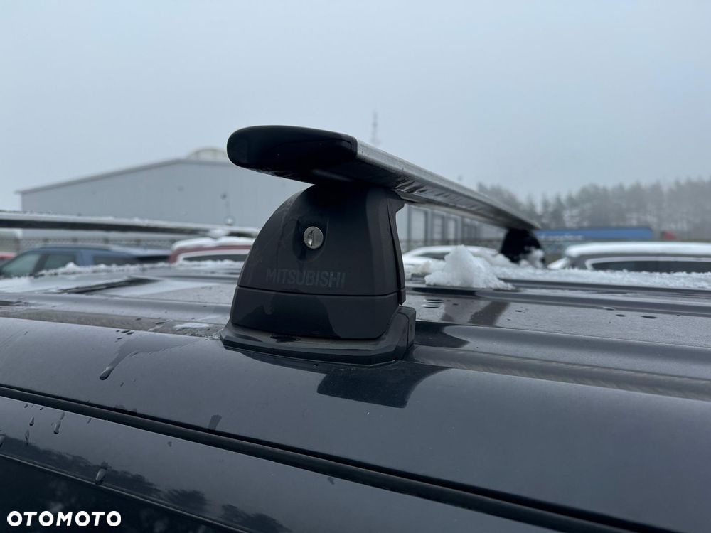 Mitsubishi Outlander - 13