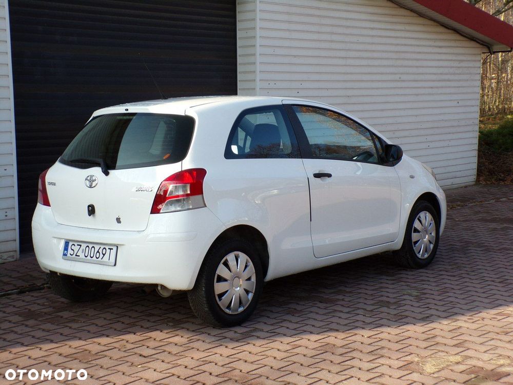 Toyota Yaris - 11