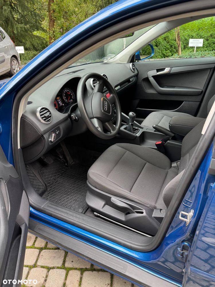 Audi A3 Sportback 1.6 TDI DPF Attraction - 15