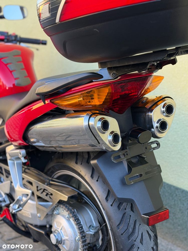 Honda VFR - 19