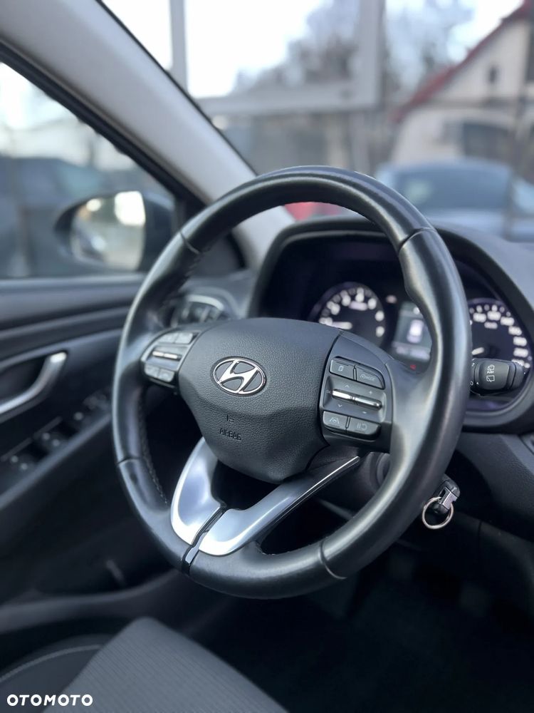 Hyundai i30 1.5 DPI Classic + - 11