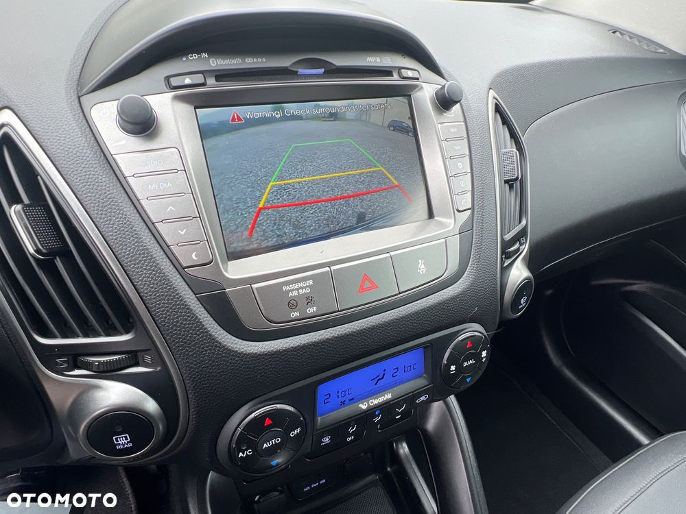 Hyundai ix35 1.6 2WD Fifa World Cup Edition - 17