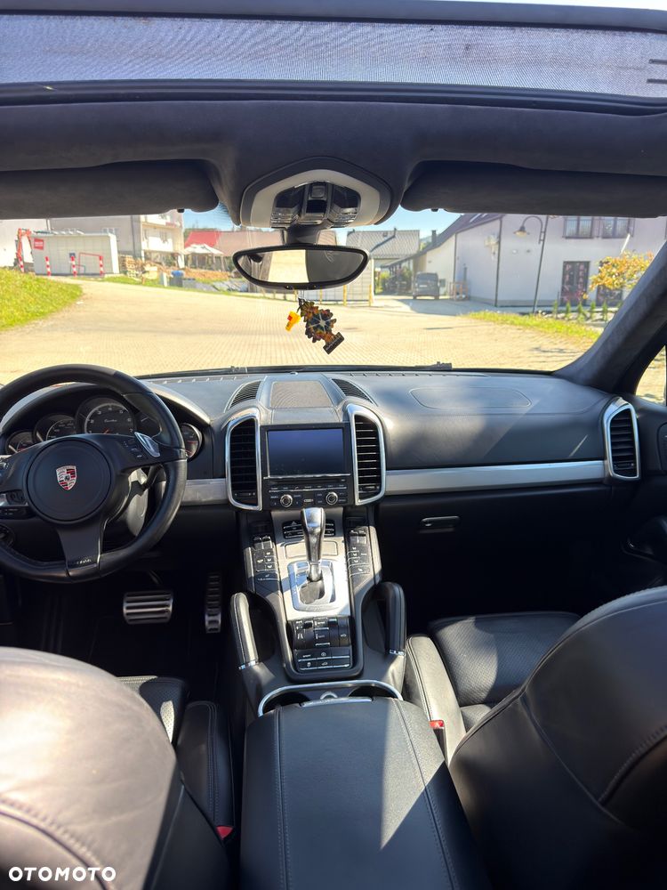 Porsche Cayenne - 20