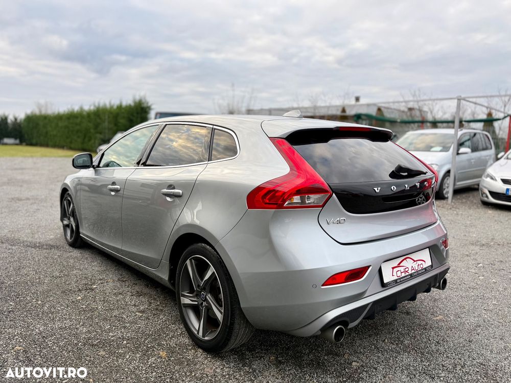 Volvo V40 D2 R Design - 3