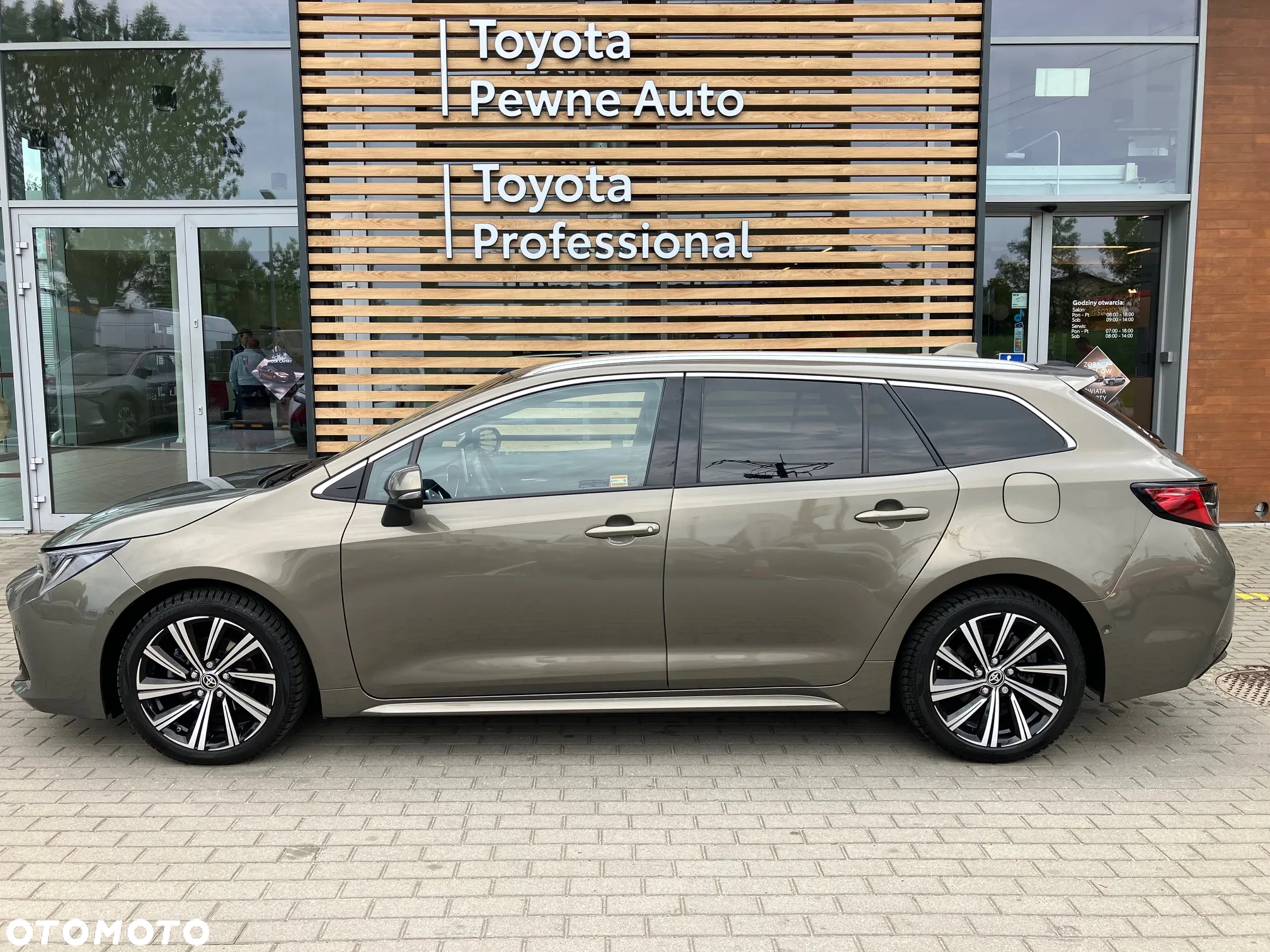Toyota Corolla 1.8 Hybrid Comfort - 3