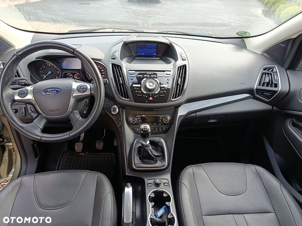 Ford Kuga - 2