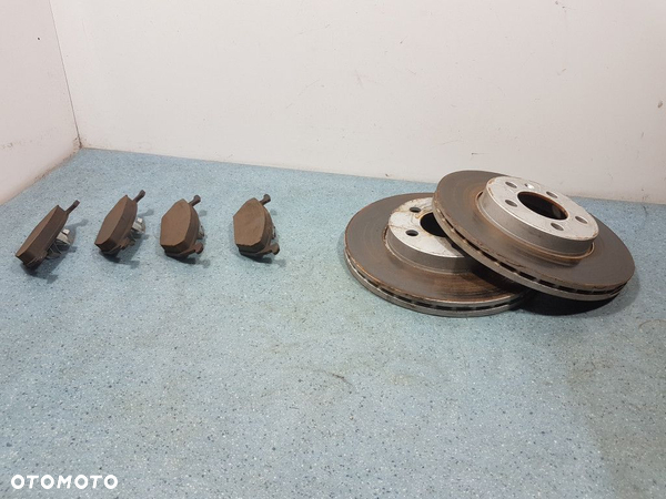 VOLKSWAGEN POLO VI 2G 1.0 TSI TARCZE HAMULCOWEPRZÓD.