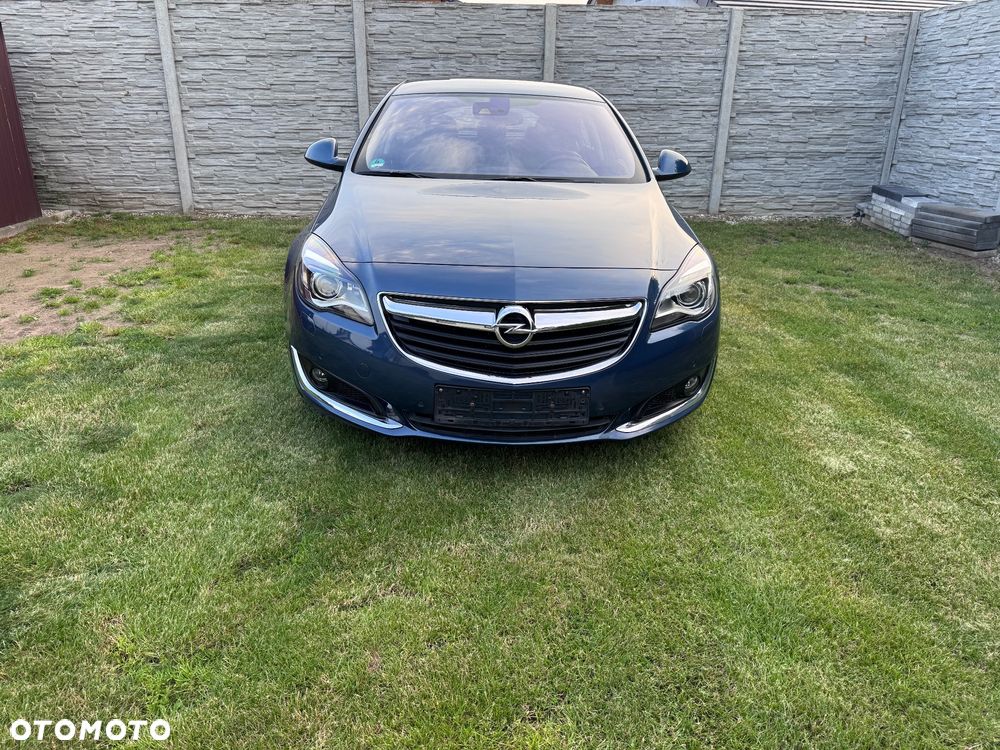 Opel Insignia 2.0 Bi Turbo CDTI 4x4 Sports Tourer - 1