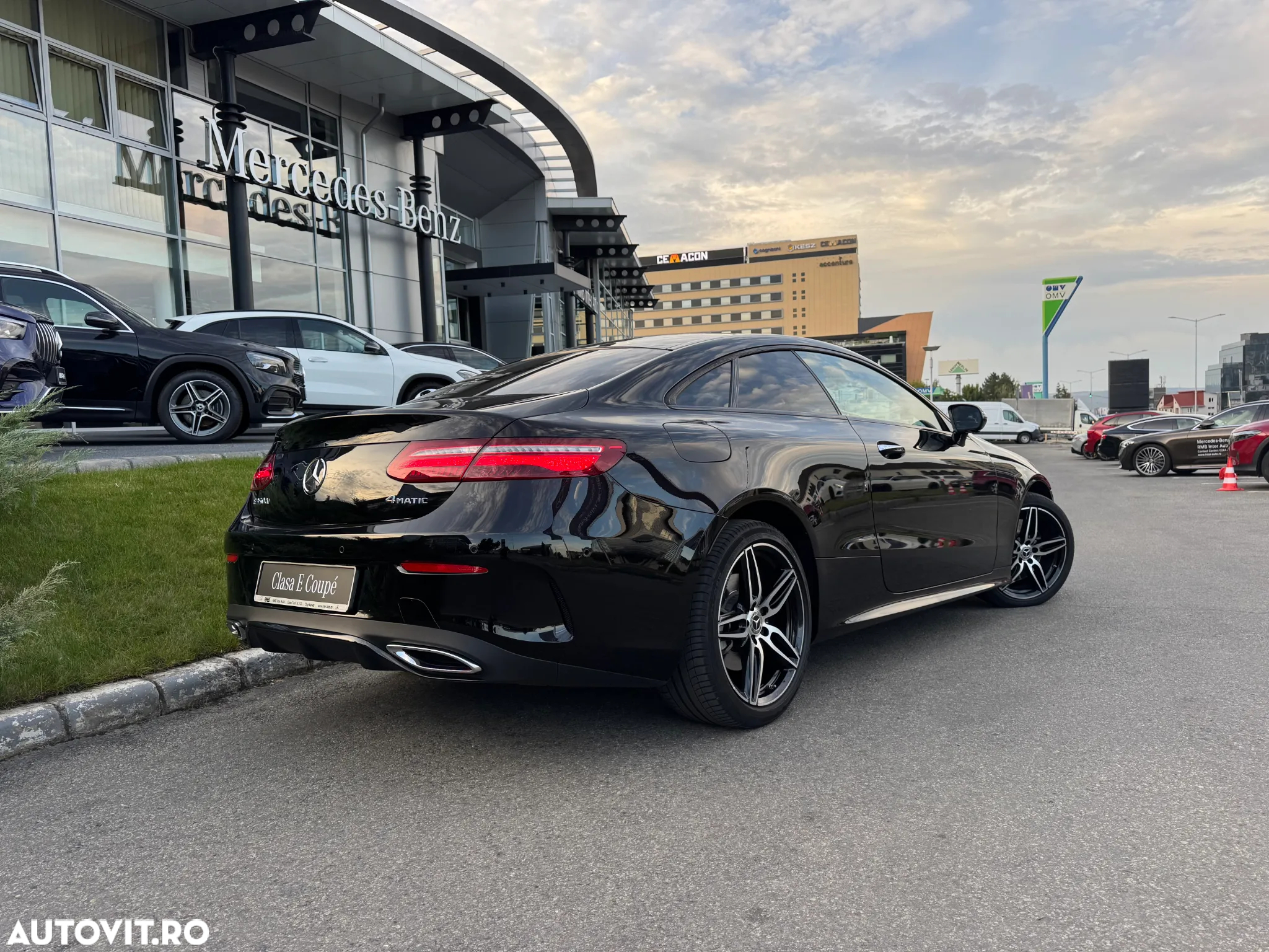 Mercedes-Benz E 350 d 4Matic Coupe 9G-TRONIC AMG Line - 2