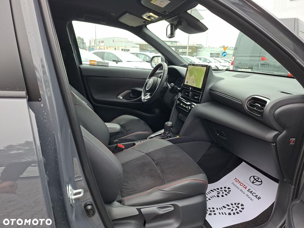 Toyota Yaris Cross Hybrid 1.5 GR Sport - 17