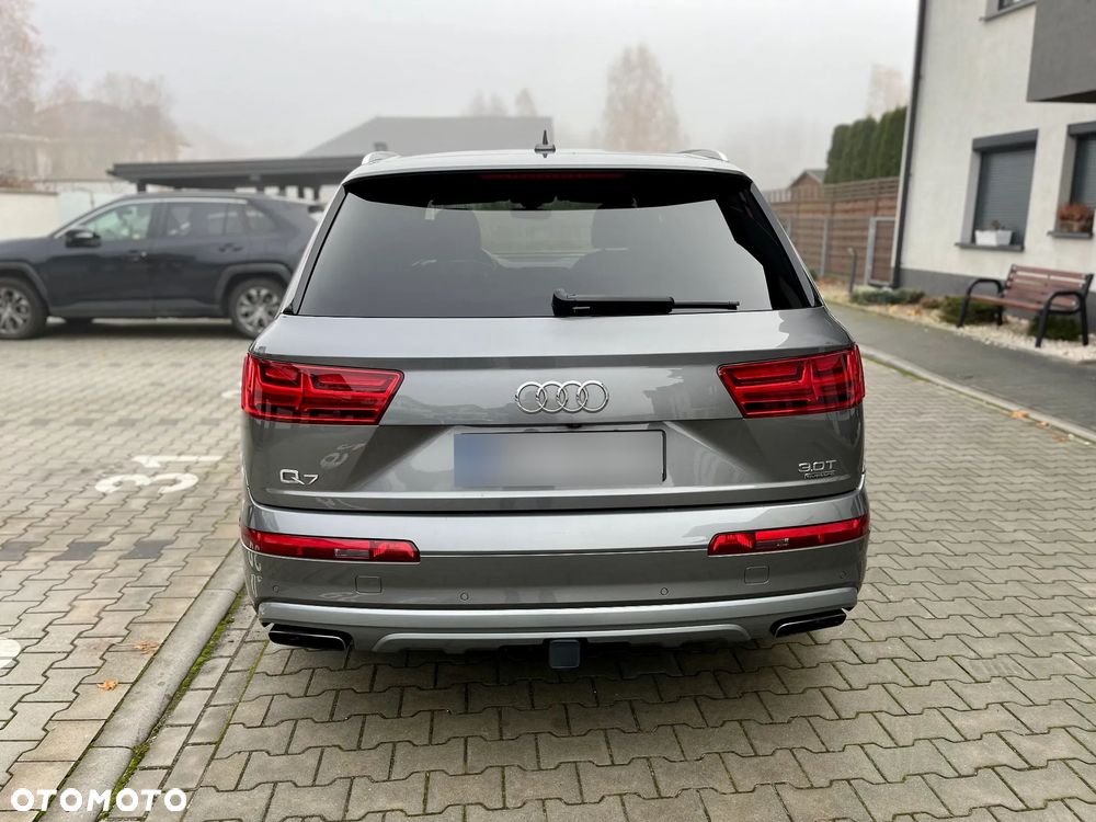 Audi Q7 - 7