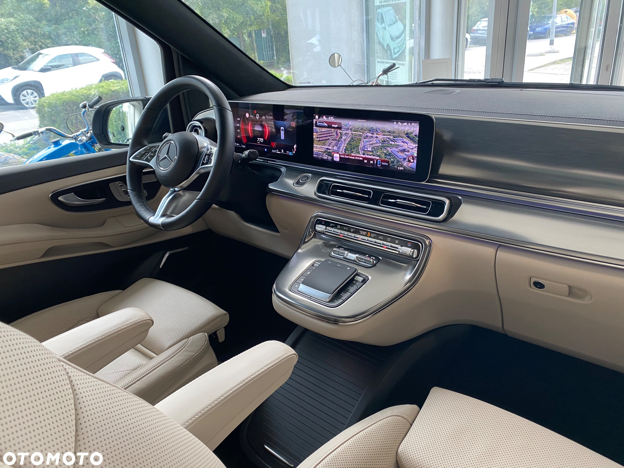 Mercedes-Benz Klasa V 300 d 4-Matic 9G-Tronic Exclusive (d³ugi) - 24