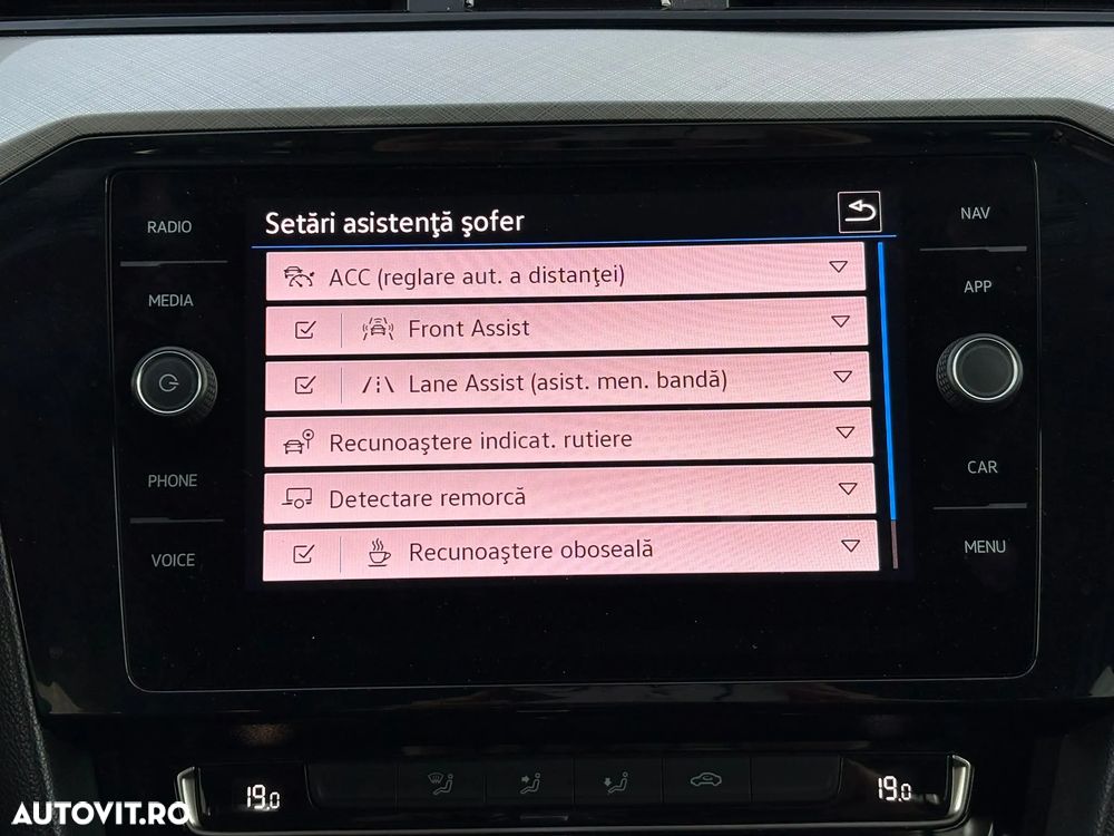 Volkswagen Passat - 16
