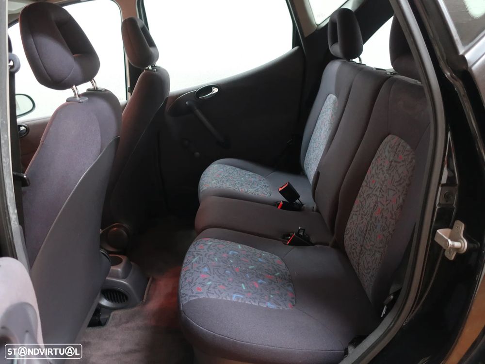 Mercedes-Benz A 140 Classic - 11