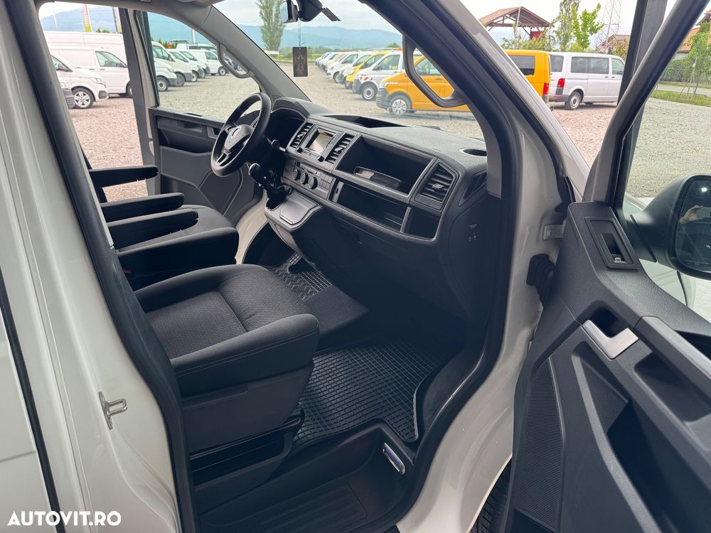 Volkswagen Multivan - 16