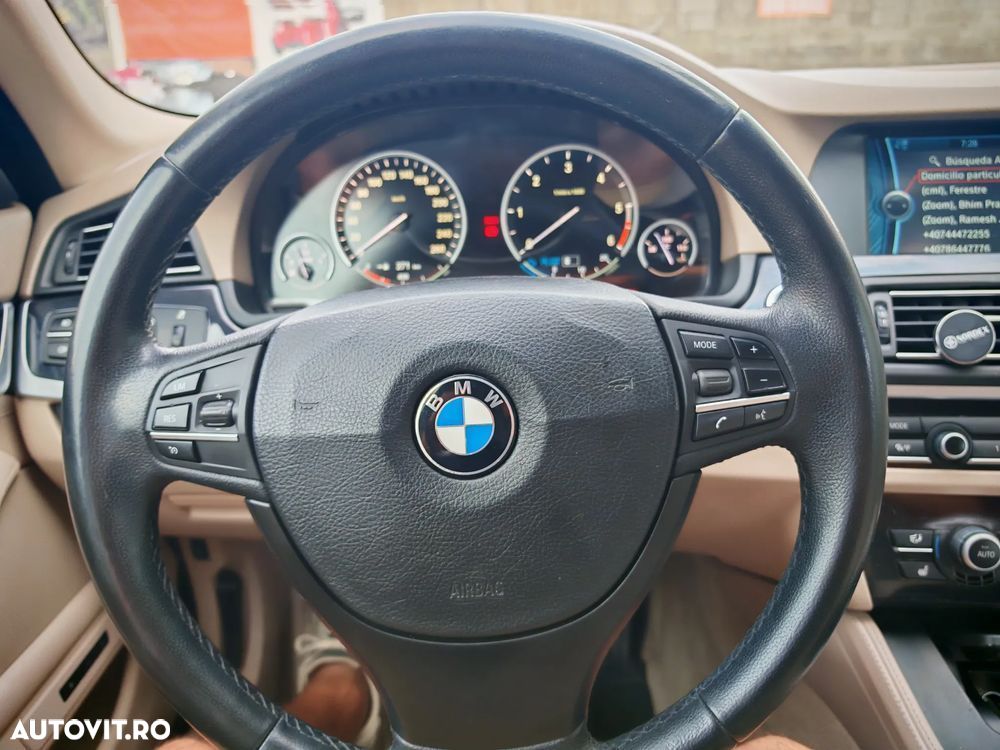 BMW Seria 5 520d Touring - 11