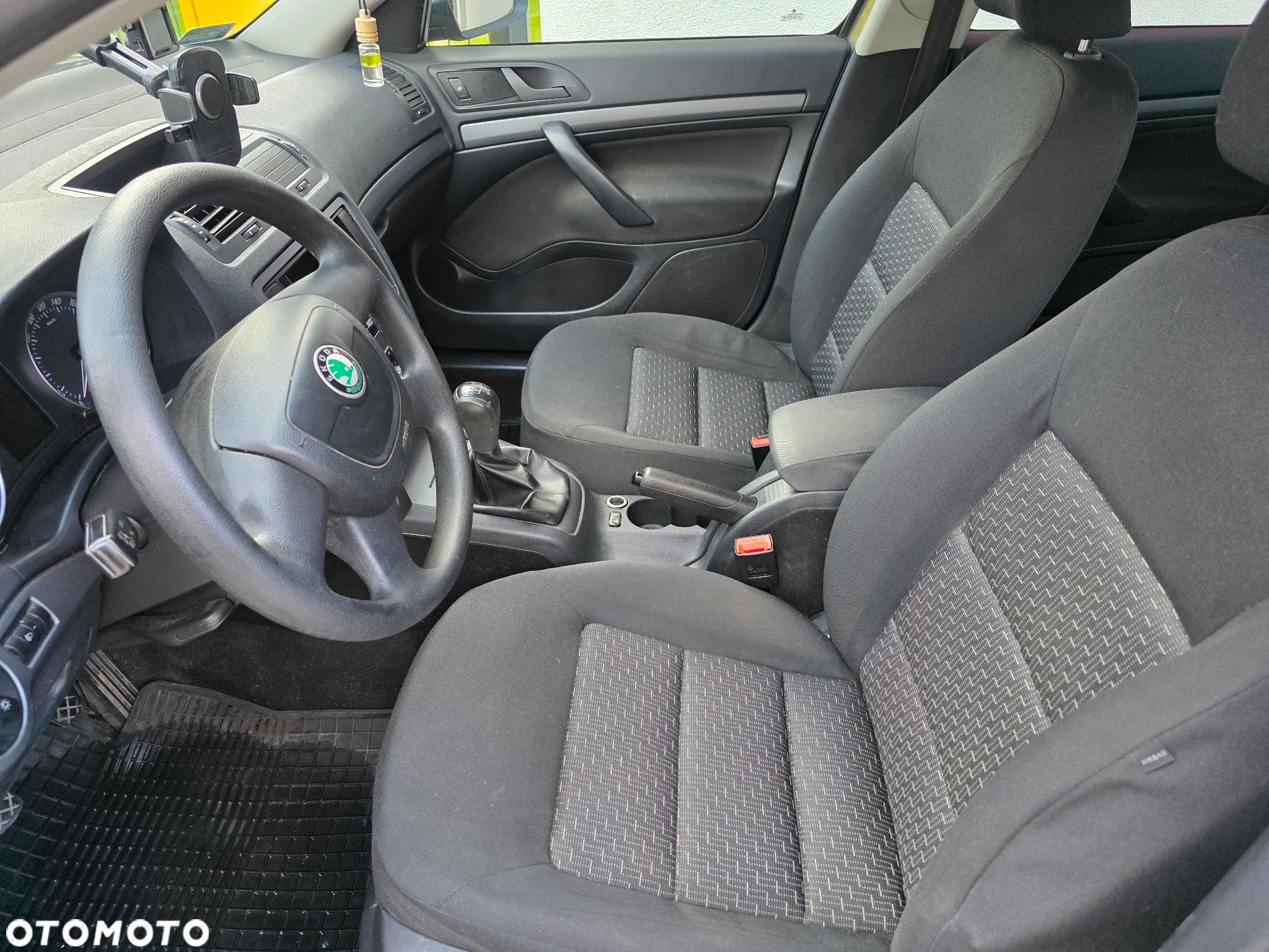 Skoda Octavia 1.6 Tour - 8