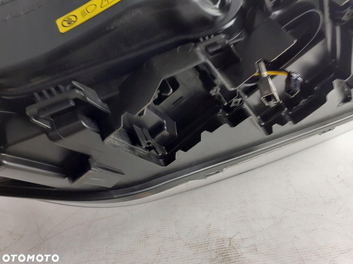 Lampa lewa przód Volvo XC70 V70 S80 xenon 07-13r. - 8