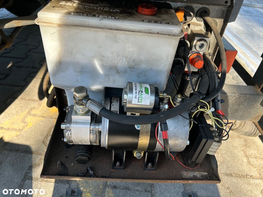 Iveco Kontener winda - 11