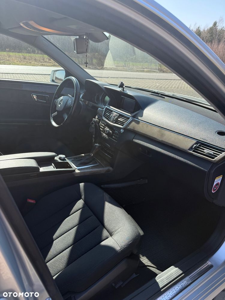 Mercedes-Benz Klasa E 220 CDI DPF BlueEFFICIENCY Automatik Elegance - 10