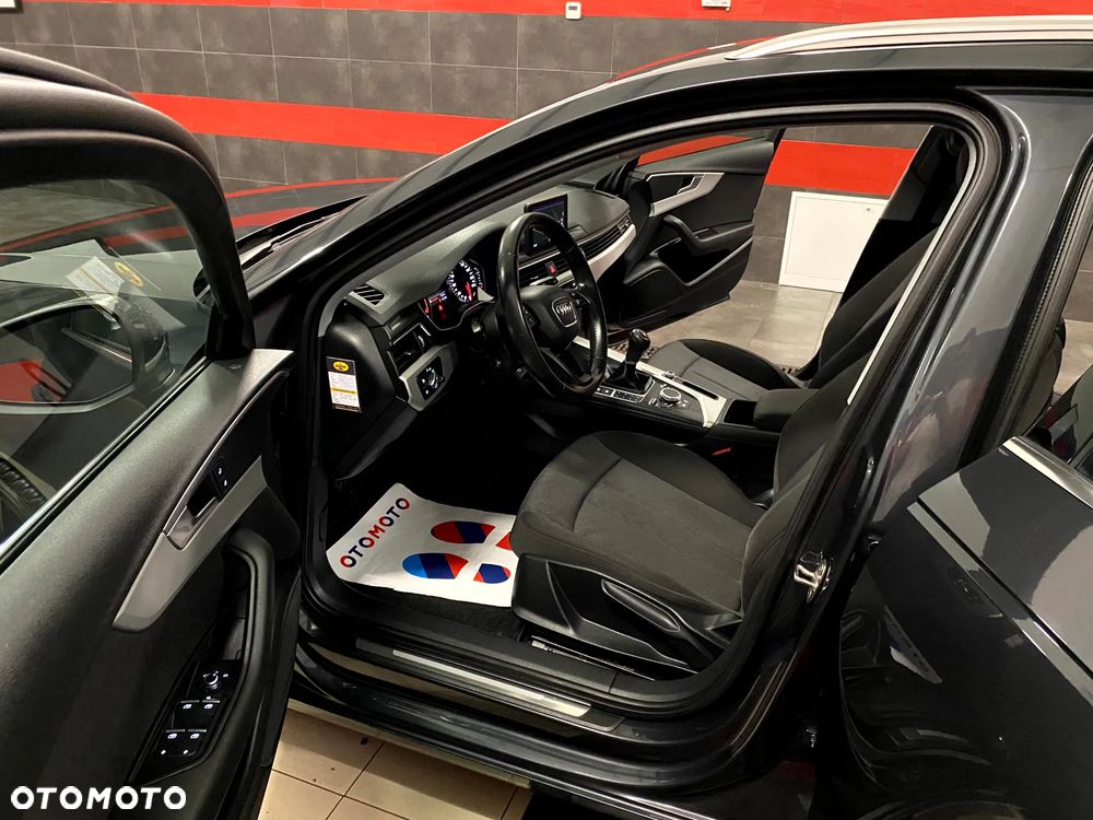 Audi A4 Avant 2.0 TDI Design - 17