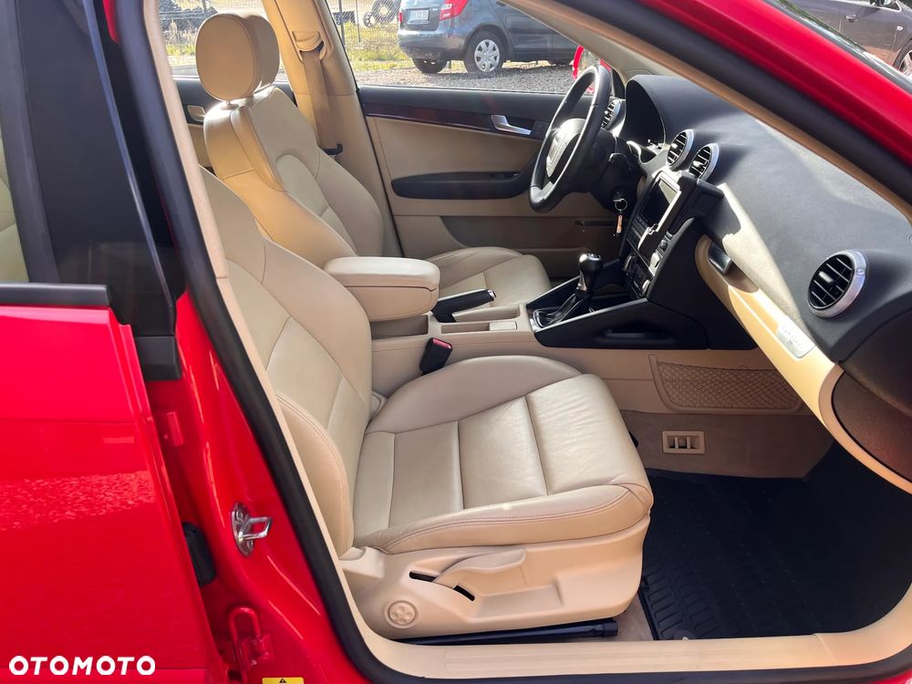 Audi A3 Sportback 2.0 TDI DPF quattro Ambition - 18