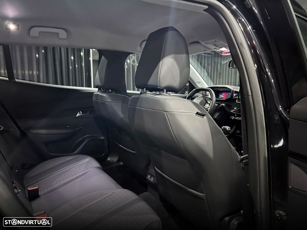 Peugeot 2008 1.2 PureTech Allure Pack - 28