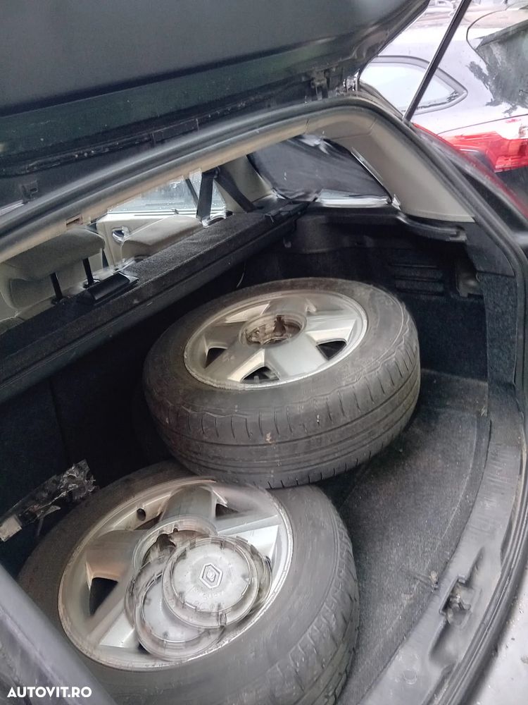 Renault Megane - 5
