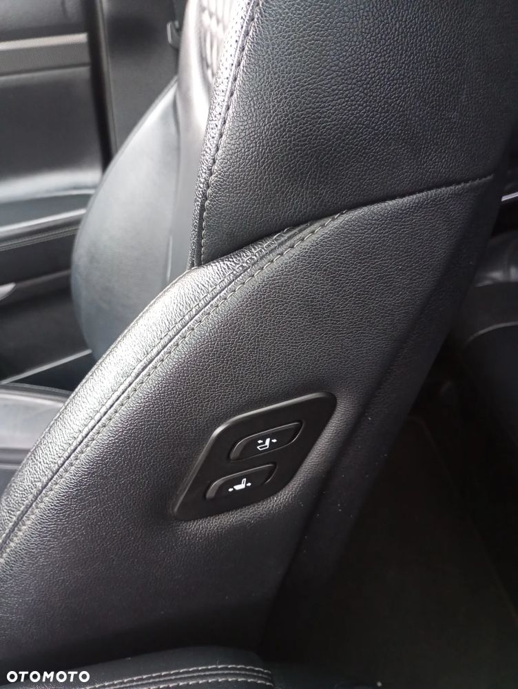 Hyundai Santa Fe 2.0 CRDi Premium 4WD 7os - 22