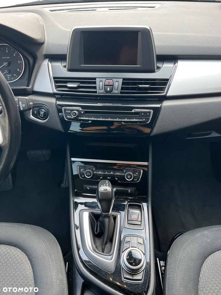 BMW Seria 2 218d Sport-Aut Advantage - 16