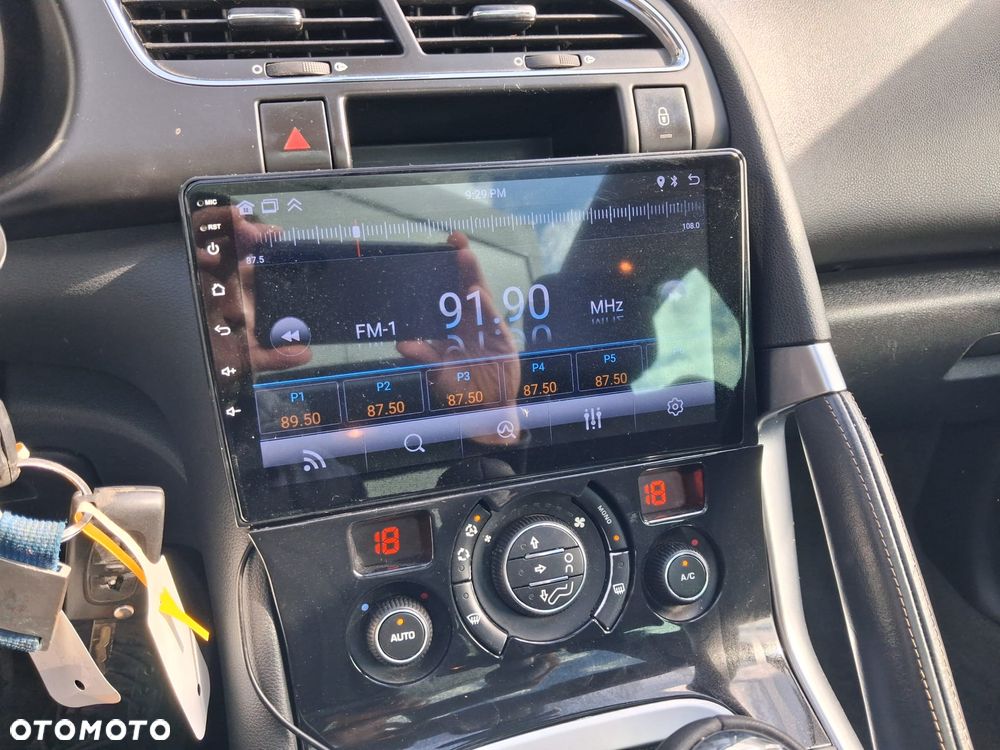 Peugeot 3008 1.6 HDi Premium - 16