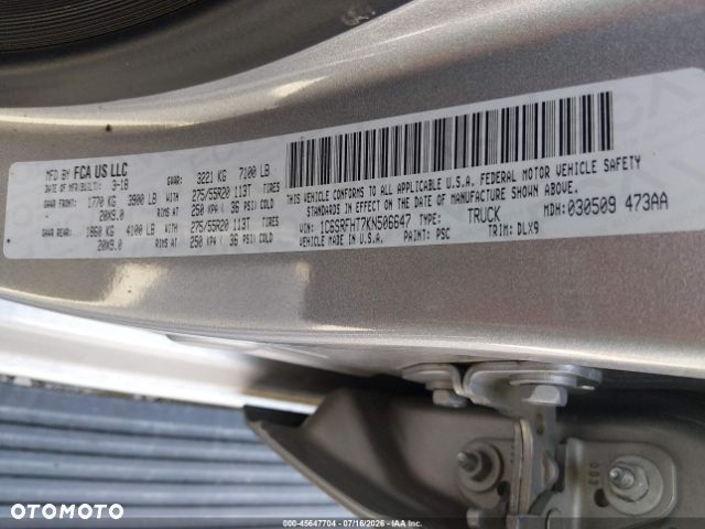 RAM 1500 Crew Cab Shortbed Limited - 18