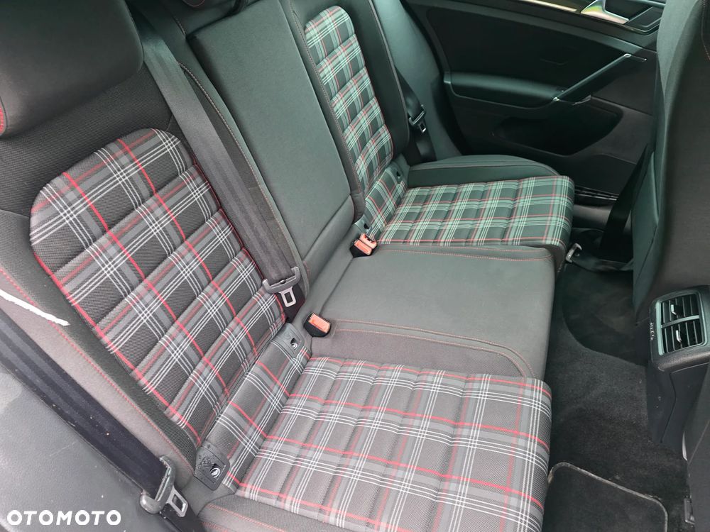 Volkswagen Golf GTI BlueMotion Technology - 16