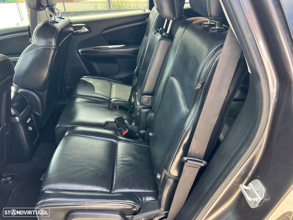 Fiat Freemont 2.0 M-Jet Urban - 19