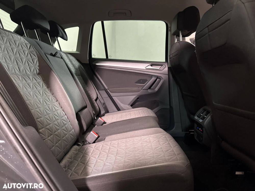 Volkswagen Tiguan - 35