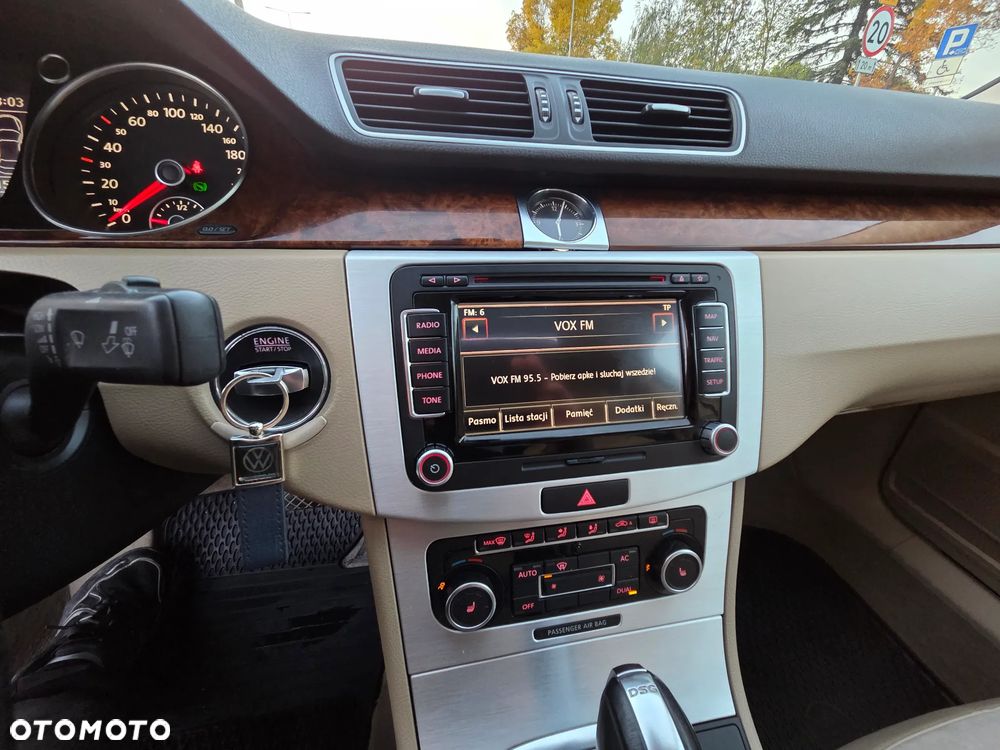Volkswagen Passat - 15