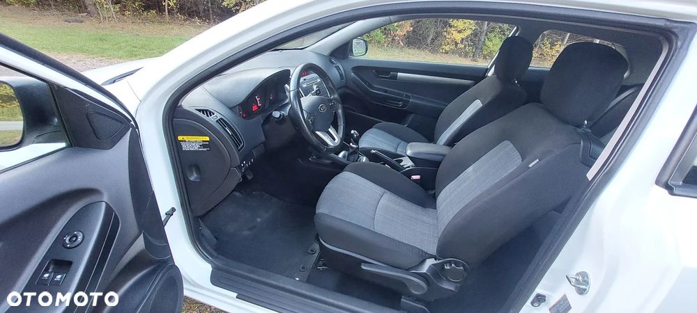 Kia ProCeed 1.4 CVVT Edition 7 - 24