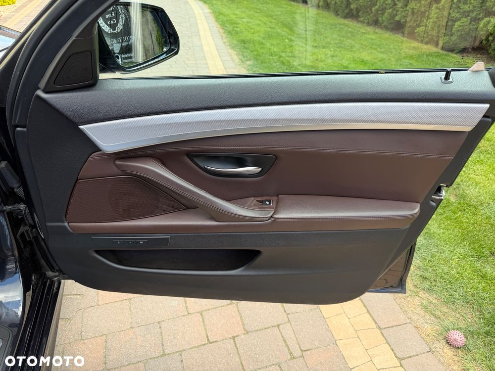 BMW Seria 5 520d M Sport Edition - 17